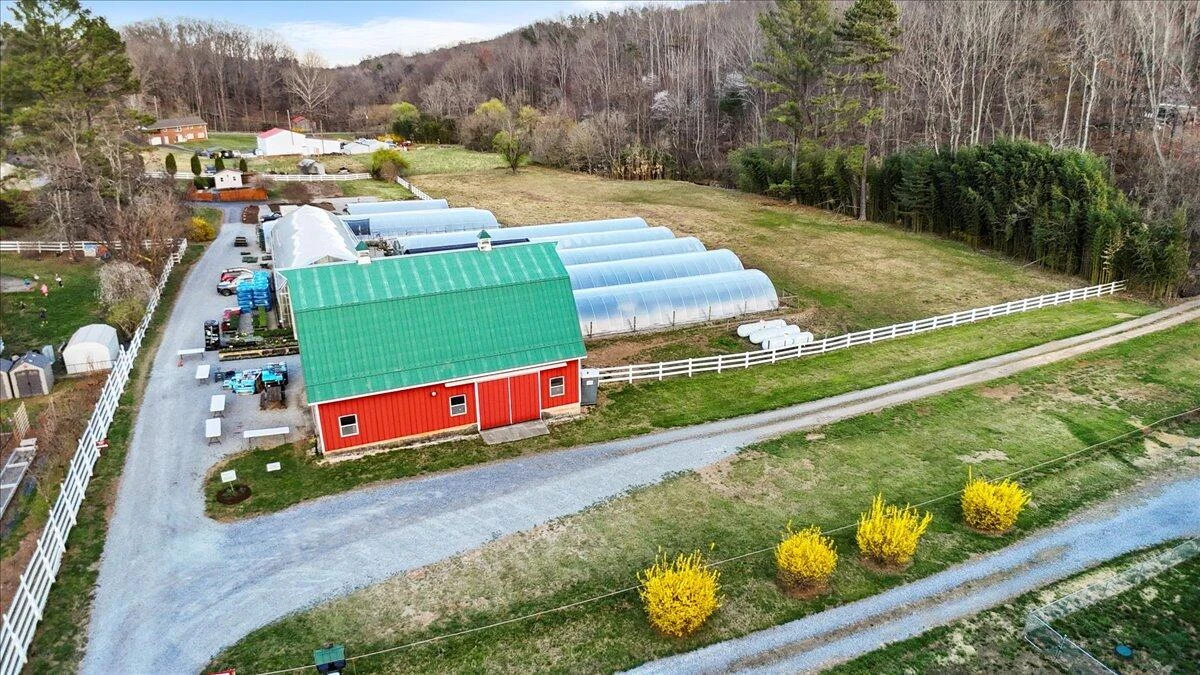 1356 Coopers Cove RD - Photo 108