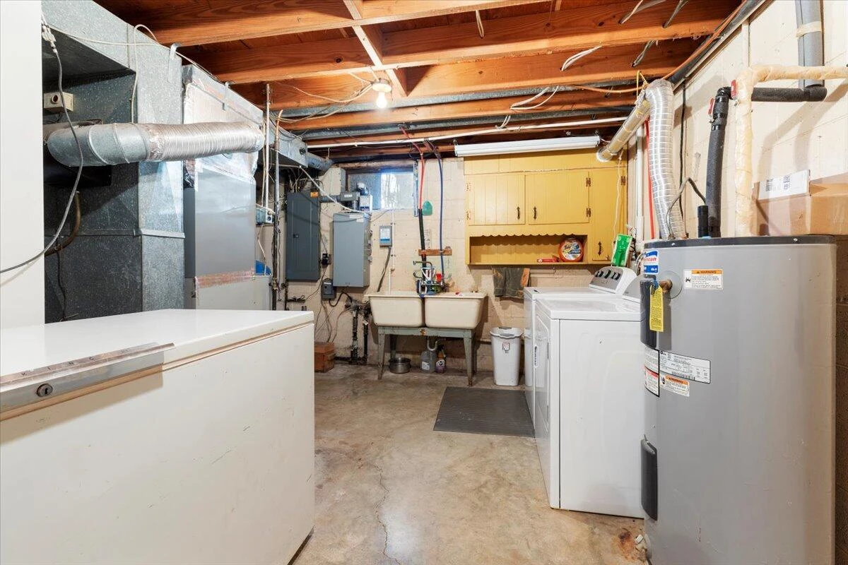 1356 Coopers Cove RD - Photo 156