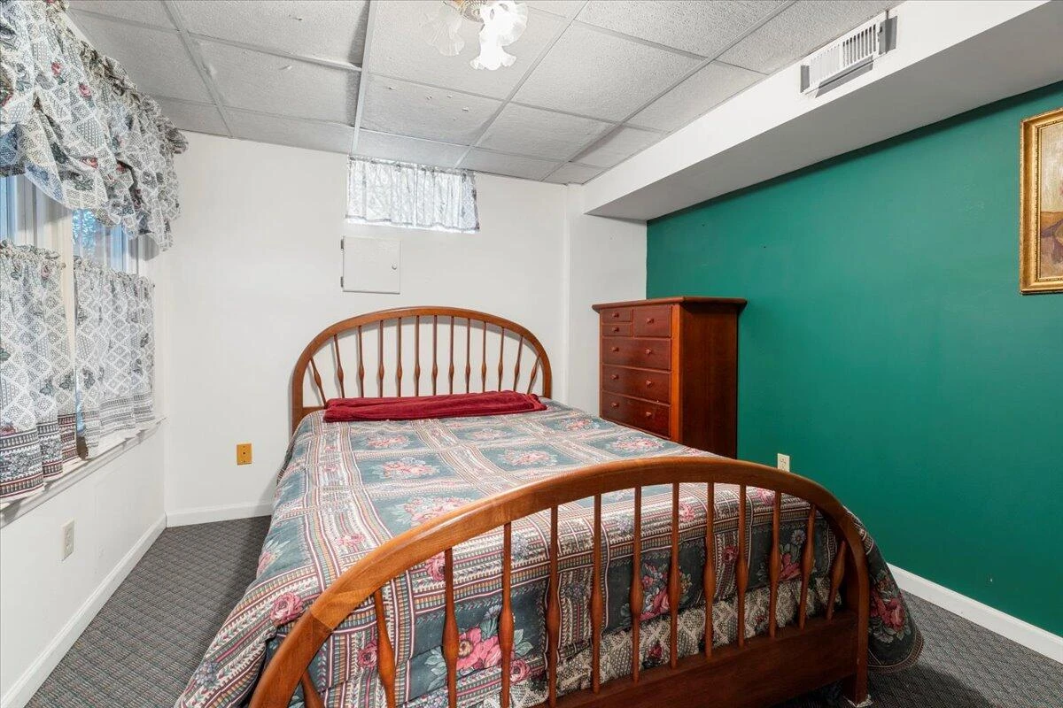 1356 Coopers Cove RD - Photo 159