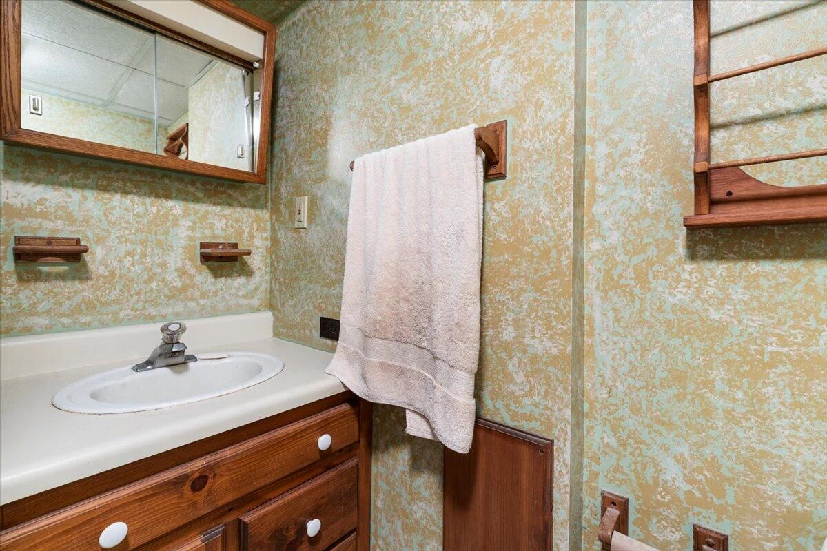 1356 Coopers Cove RD - Photo 161