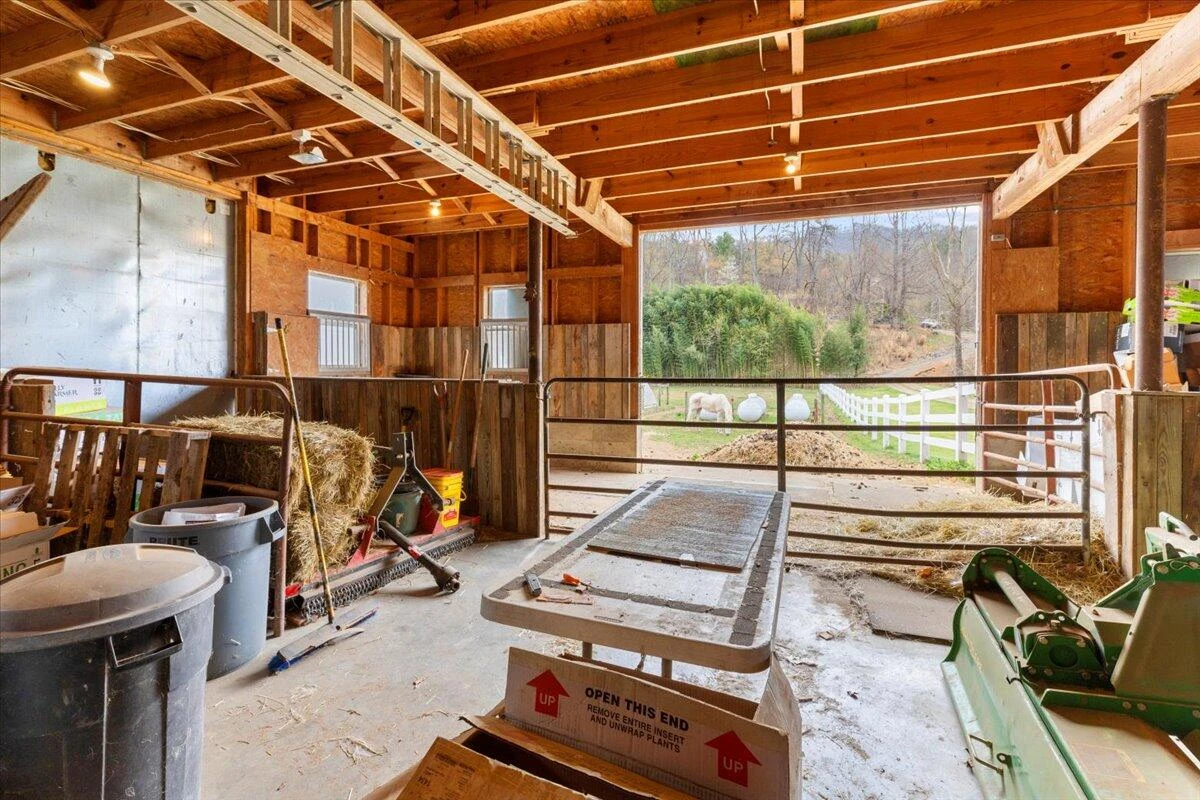 1356 Coopers Cove RD - Photo 20
