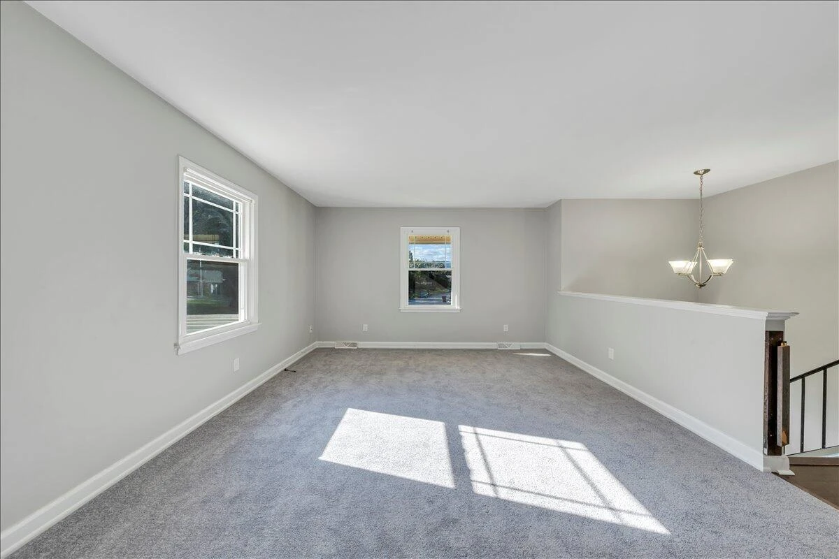 1048 Grove LN - Photo 23
