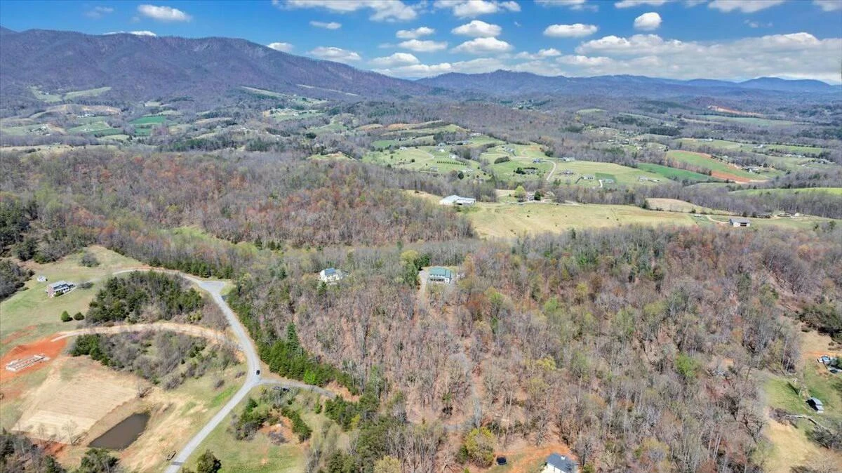 220 Fox Run RD - Photo 69