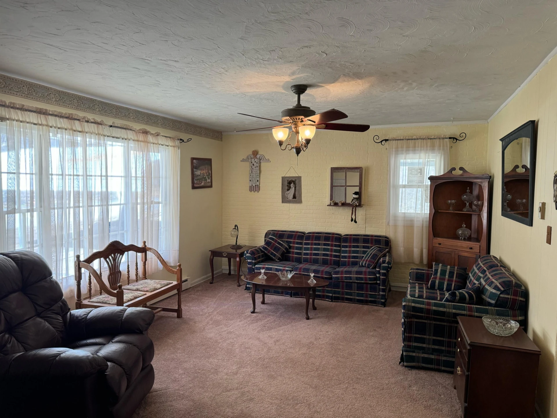 1615 Dolly Ann DR - Photo 3
