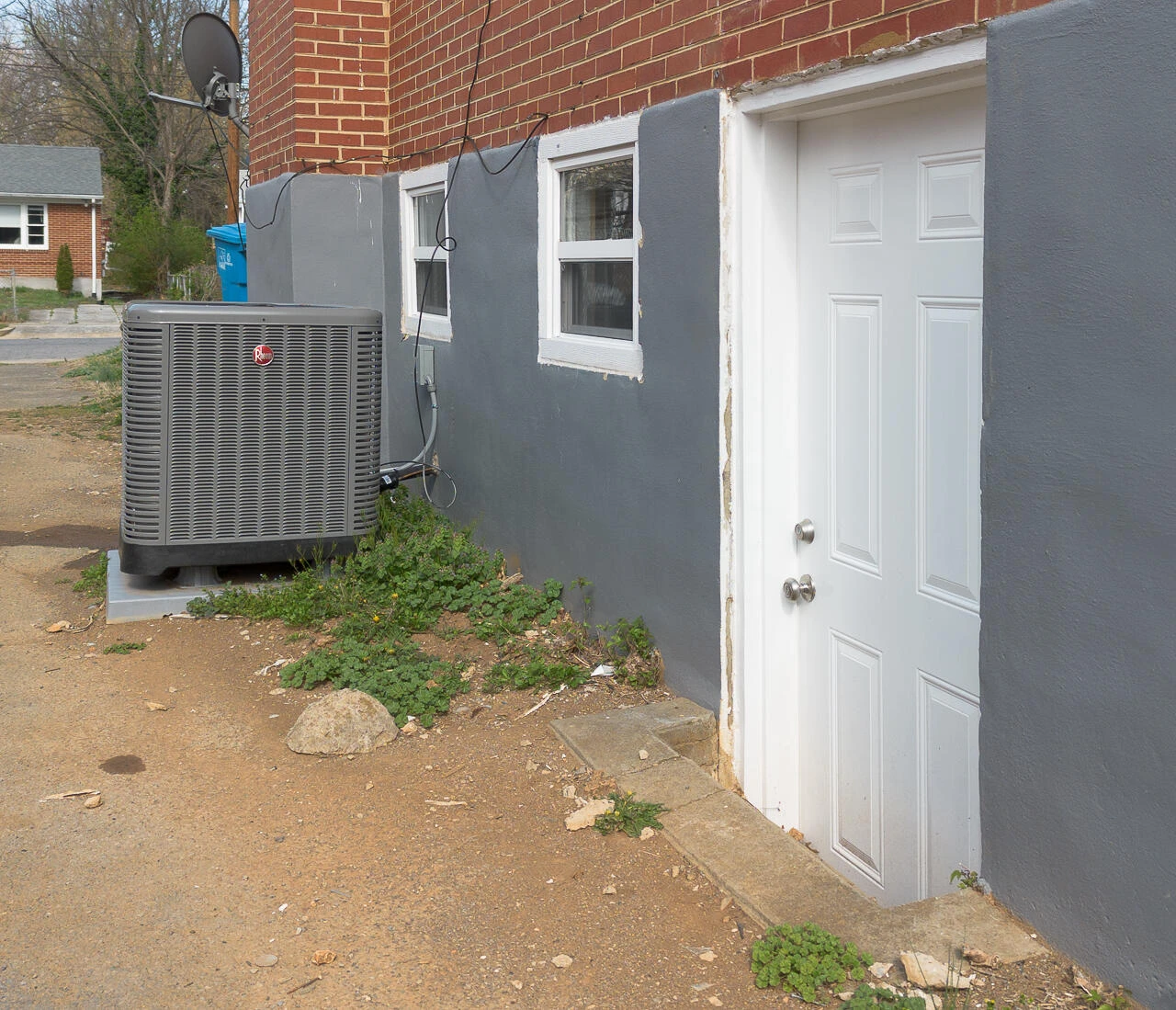 1215 Crescent ST NW - Photo 37