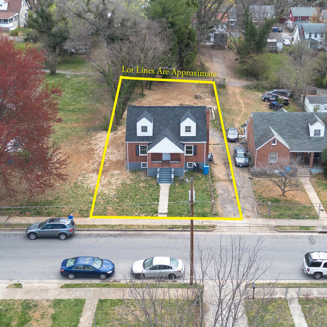 1215 Crescent ST NW - Photo 4