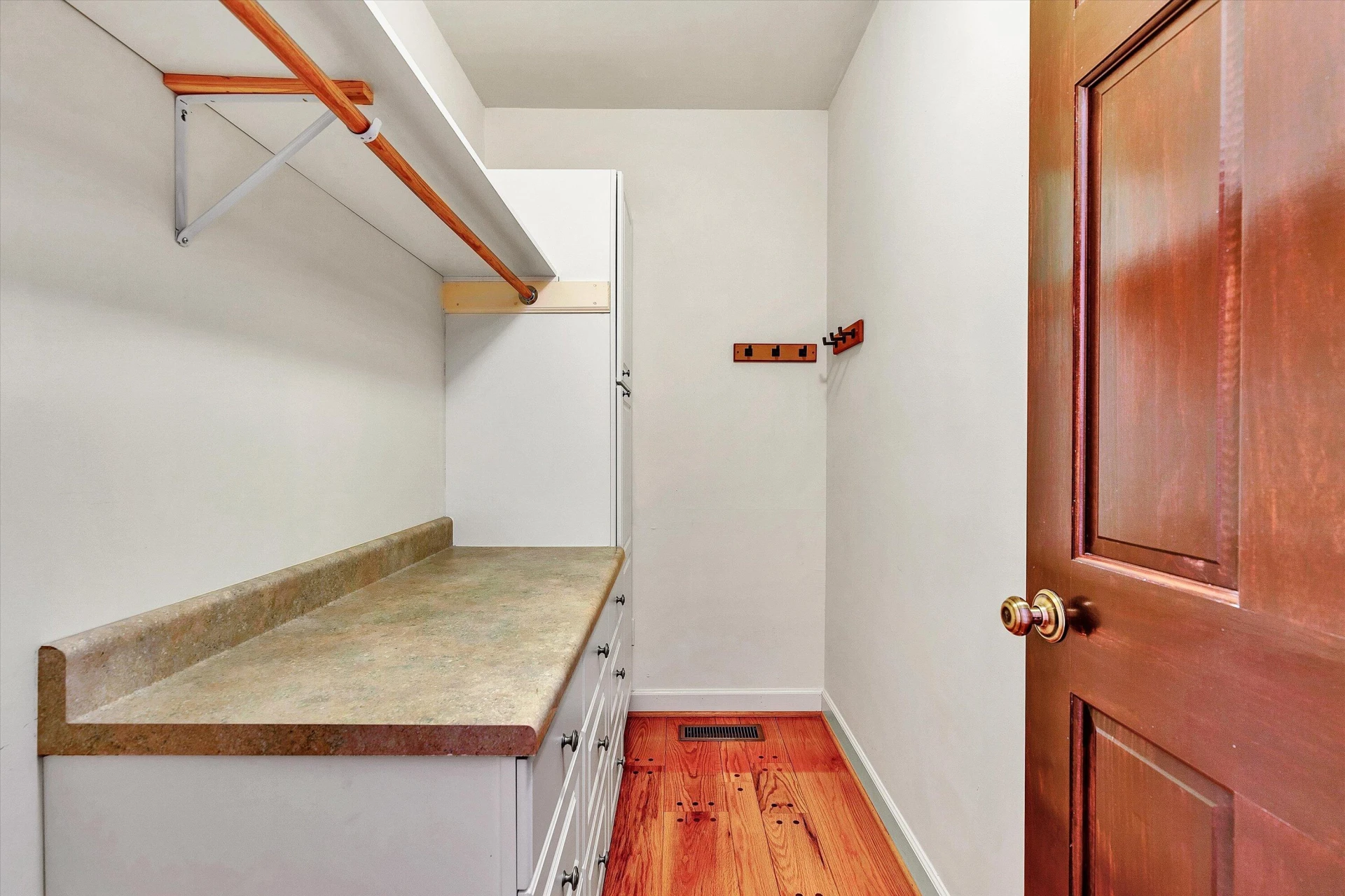 1710 Dawn LN SW - Photo 24