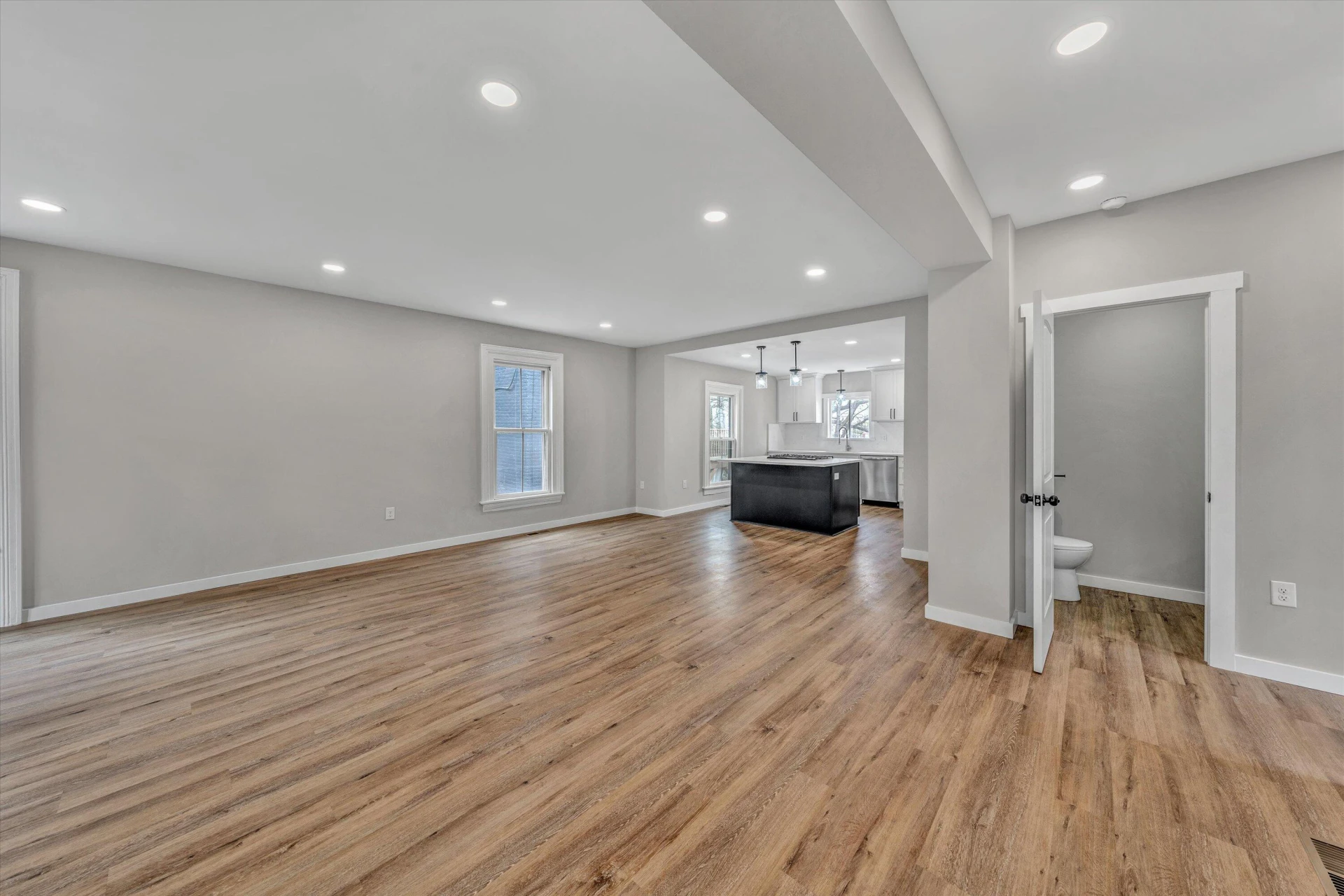 535 Day AVE SW - Photo 10