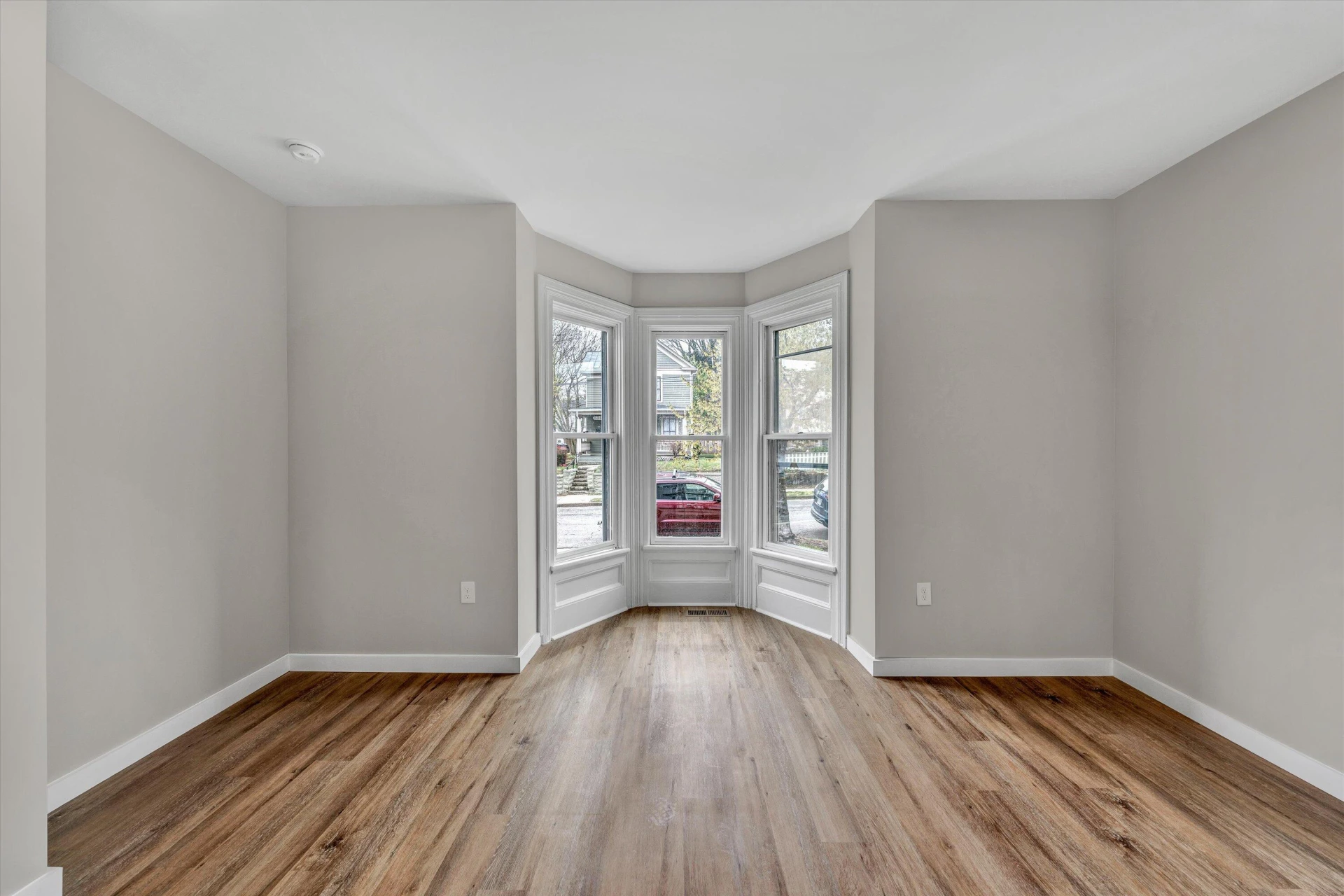 535 Day AVE SW - Photo 14
