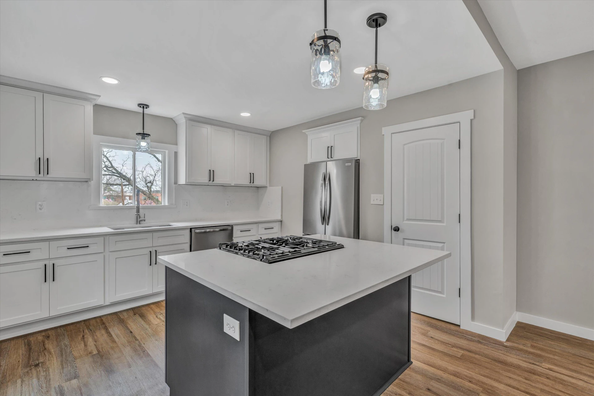 535 Day AVE SW - Photo 7
