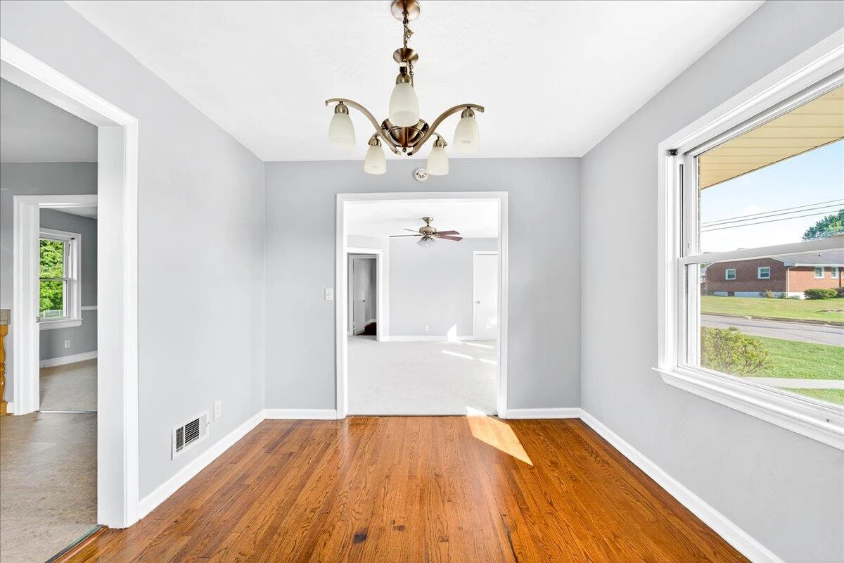 2048 Laura RD NW - Photo 10
