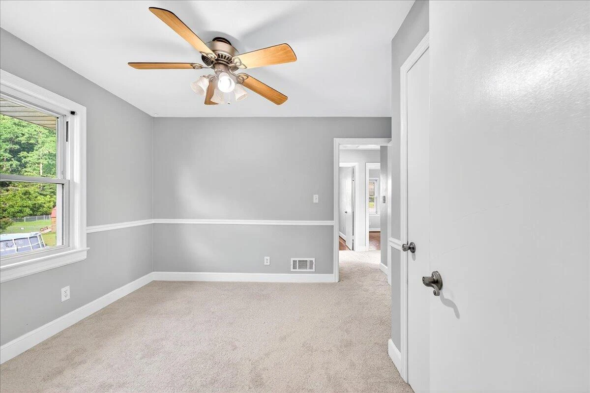 2048 Laura RD NW - Photo 18