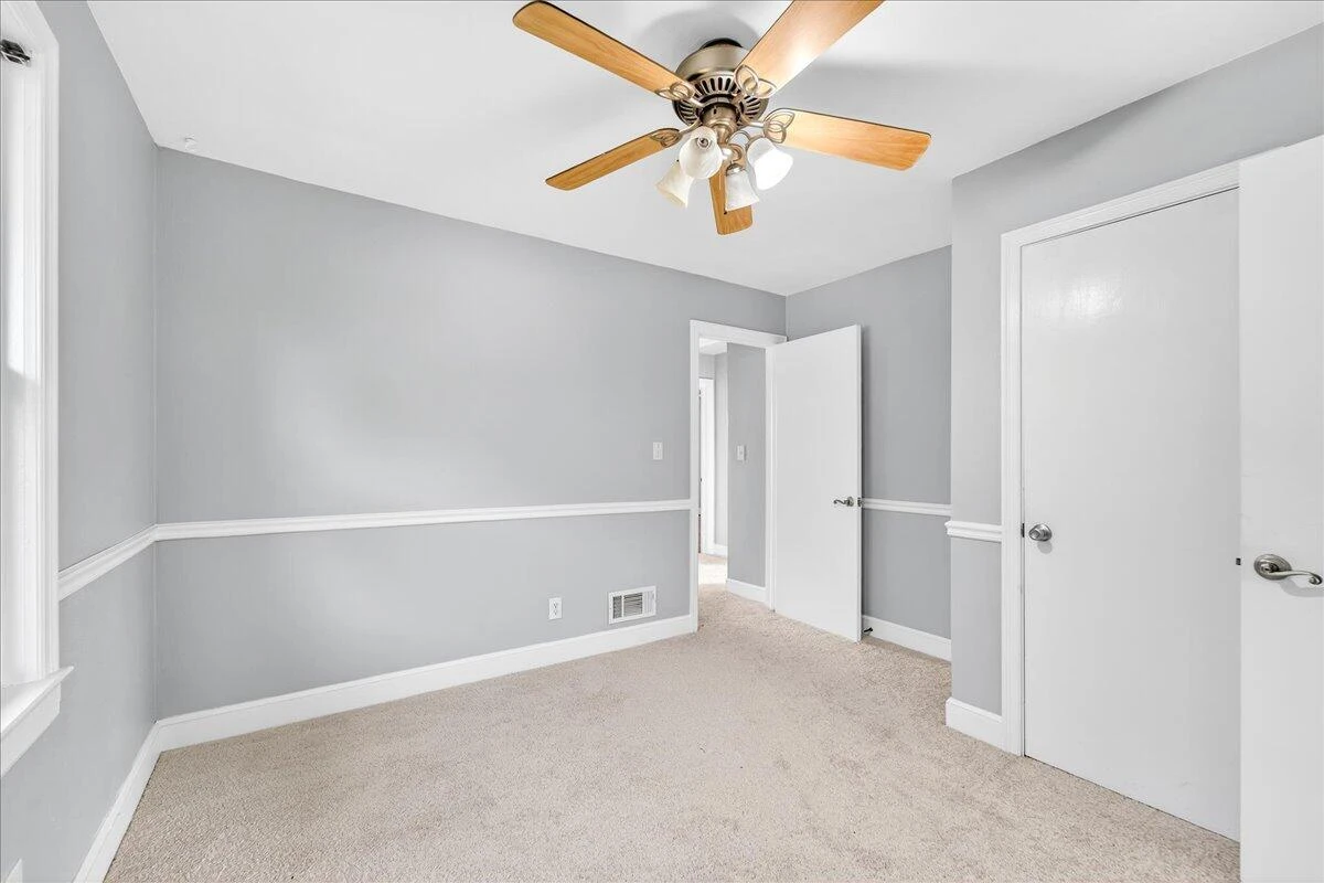 2048 Laura RD NW - Photo 19