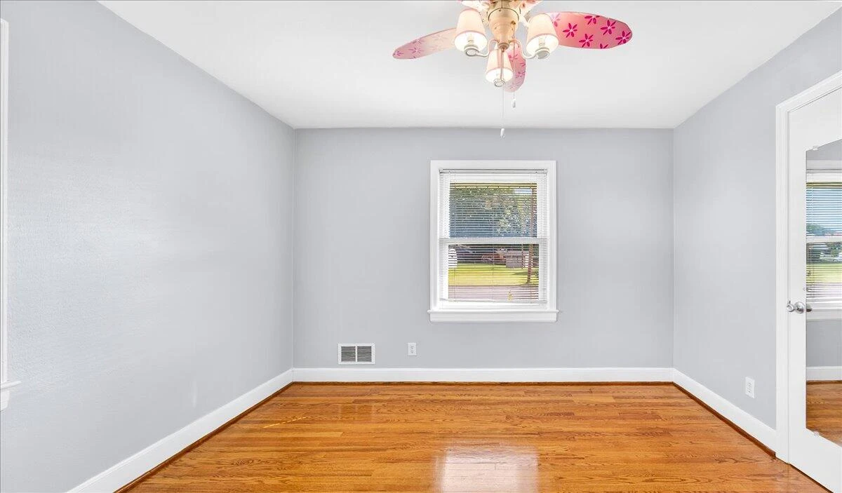 2048 Laura RD NW - Photo 22