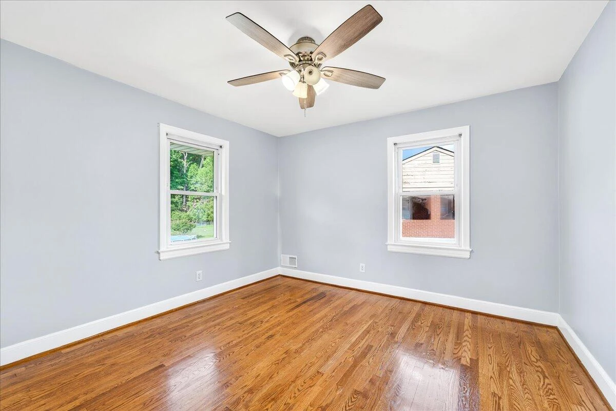 2048 Laura RD NW - Photo 24