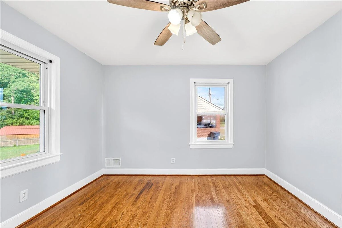 2048 Laura RD NW - Photo 25