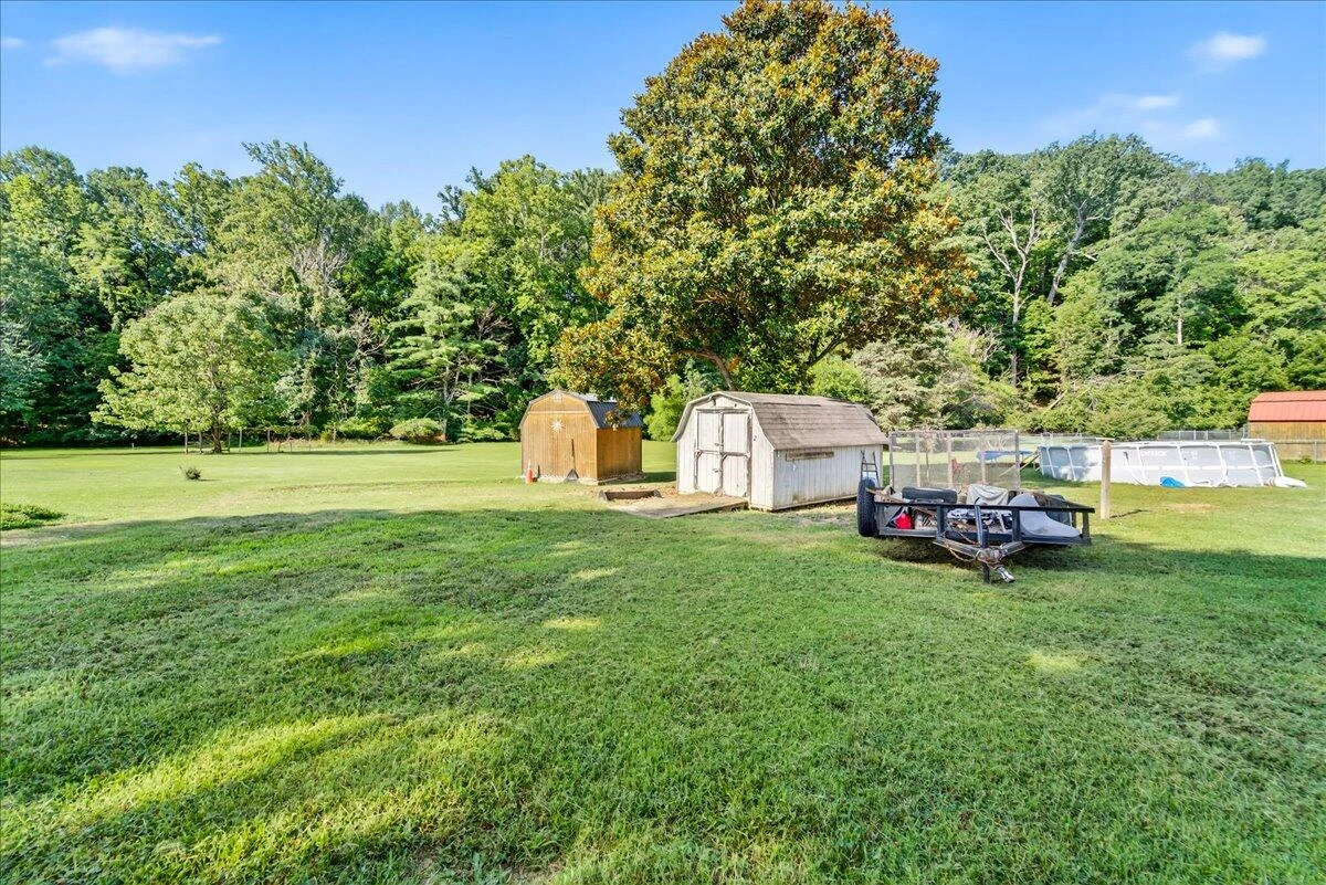 2048 Laura RD NW - Photo 39