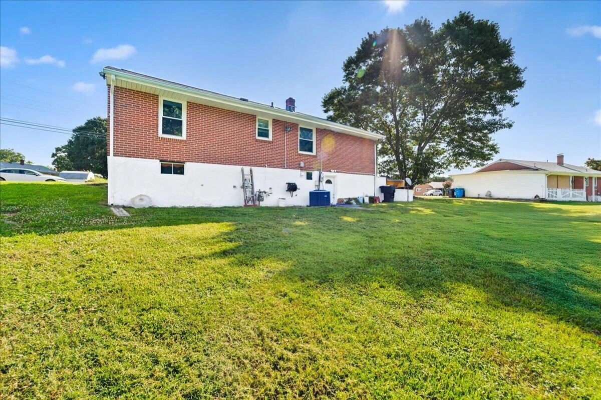 2048 Laura RD NW - Photo 41