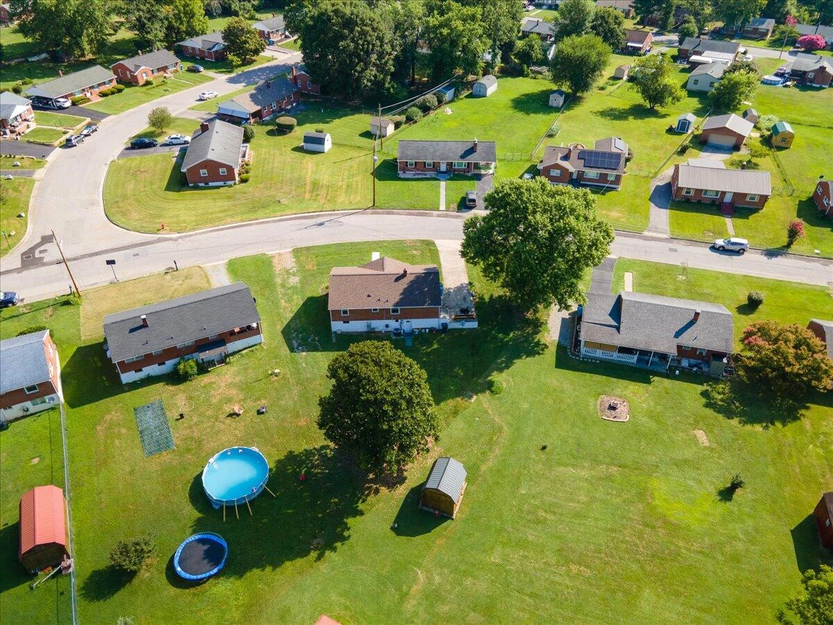 2048 Laura RD NW - Photo 42