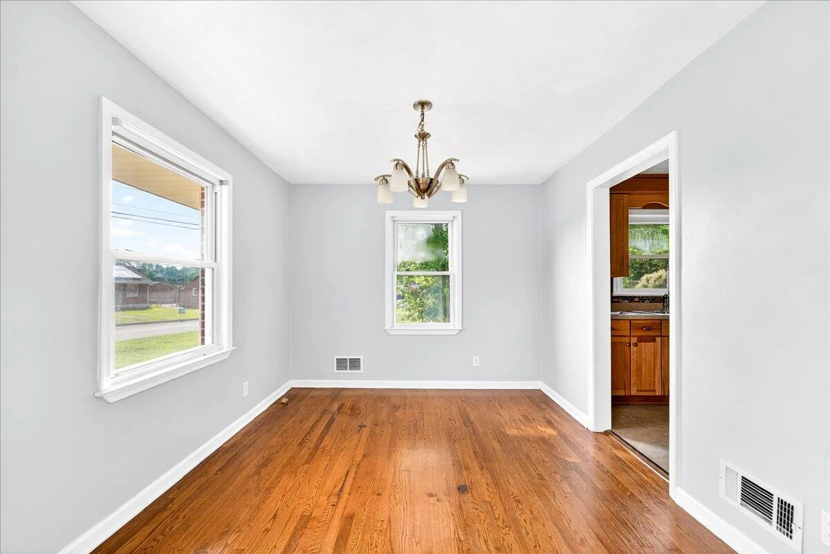 2048 Laura RD NW - Photo 9