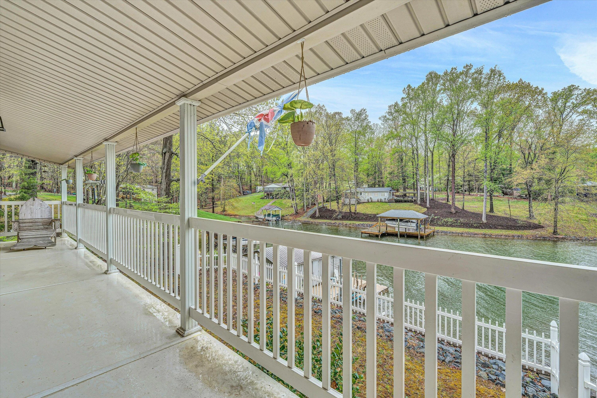 241 Locust LN - Photo 8