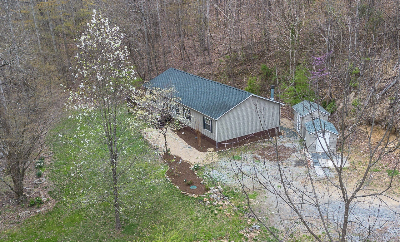 108 Trapper LN - Photo 2