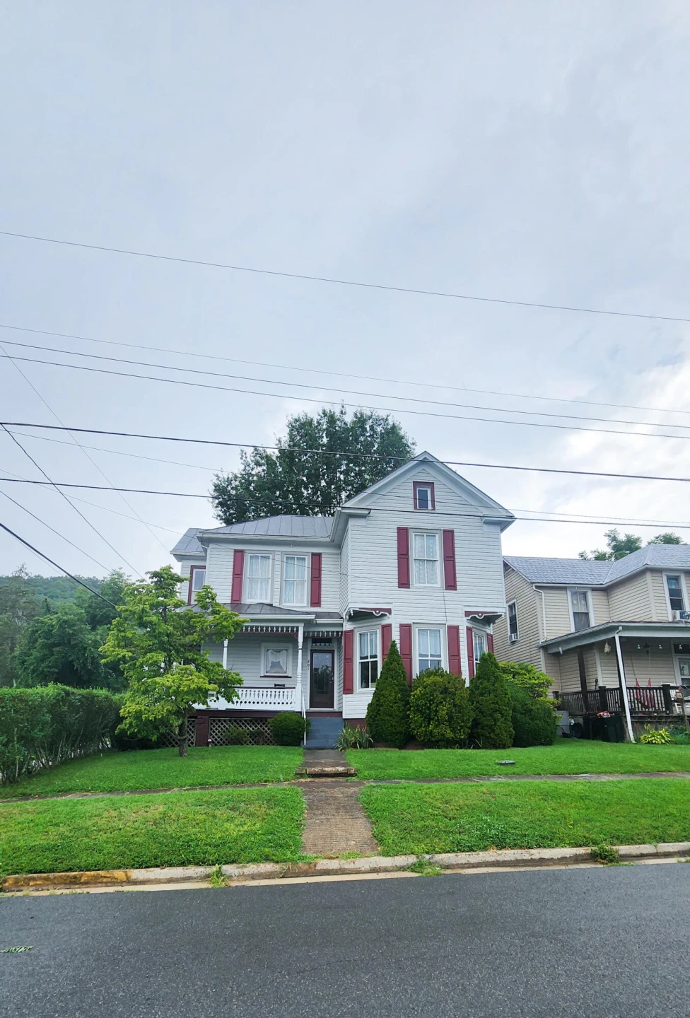 501 Brussels AVE