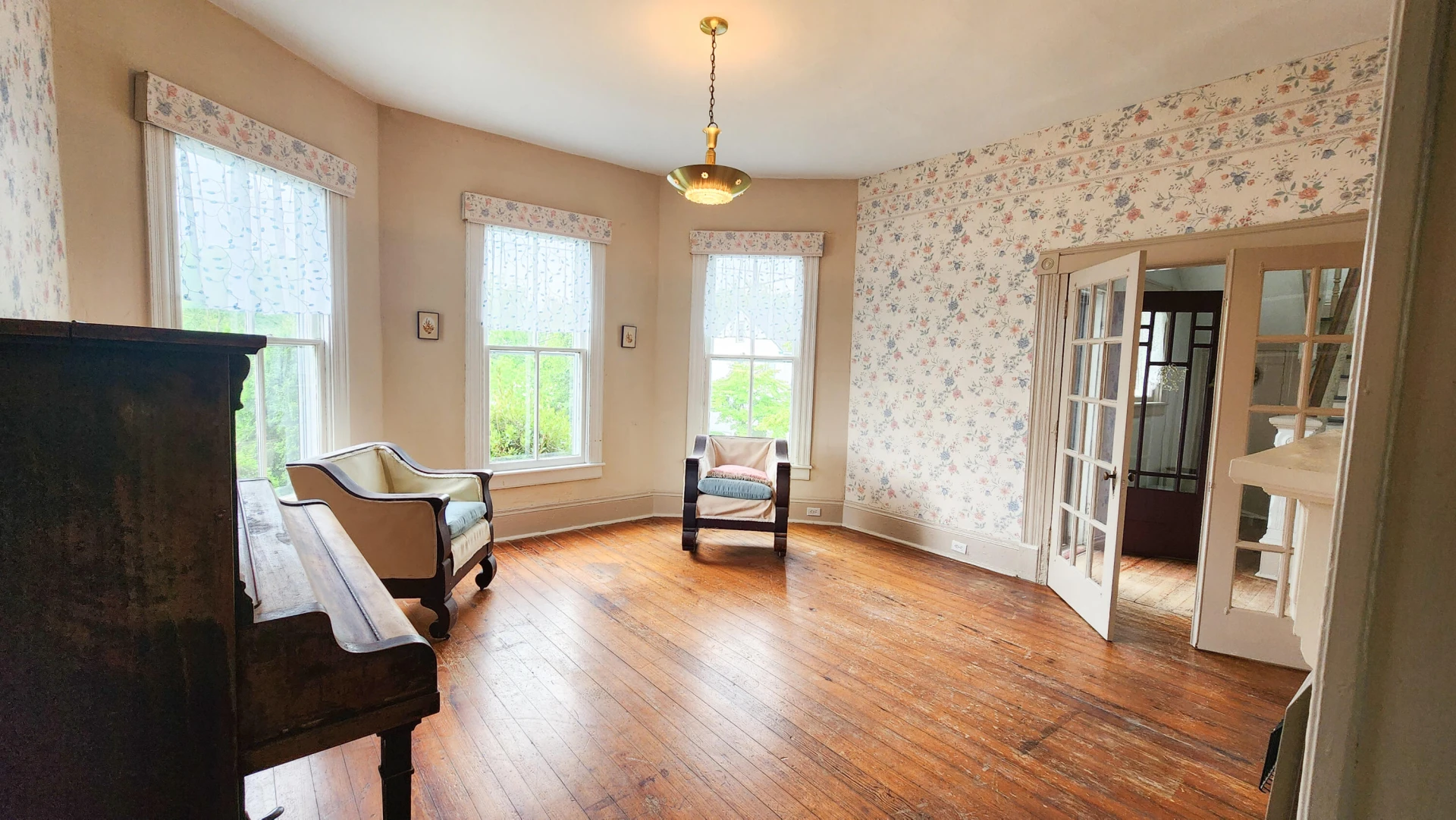 501 Brussels AVE - Photo 13
