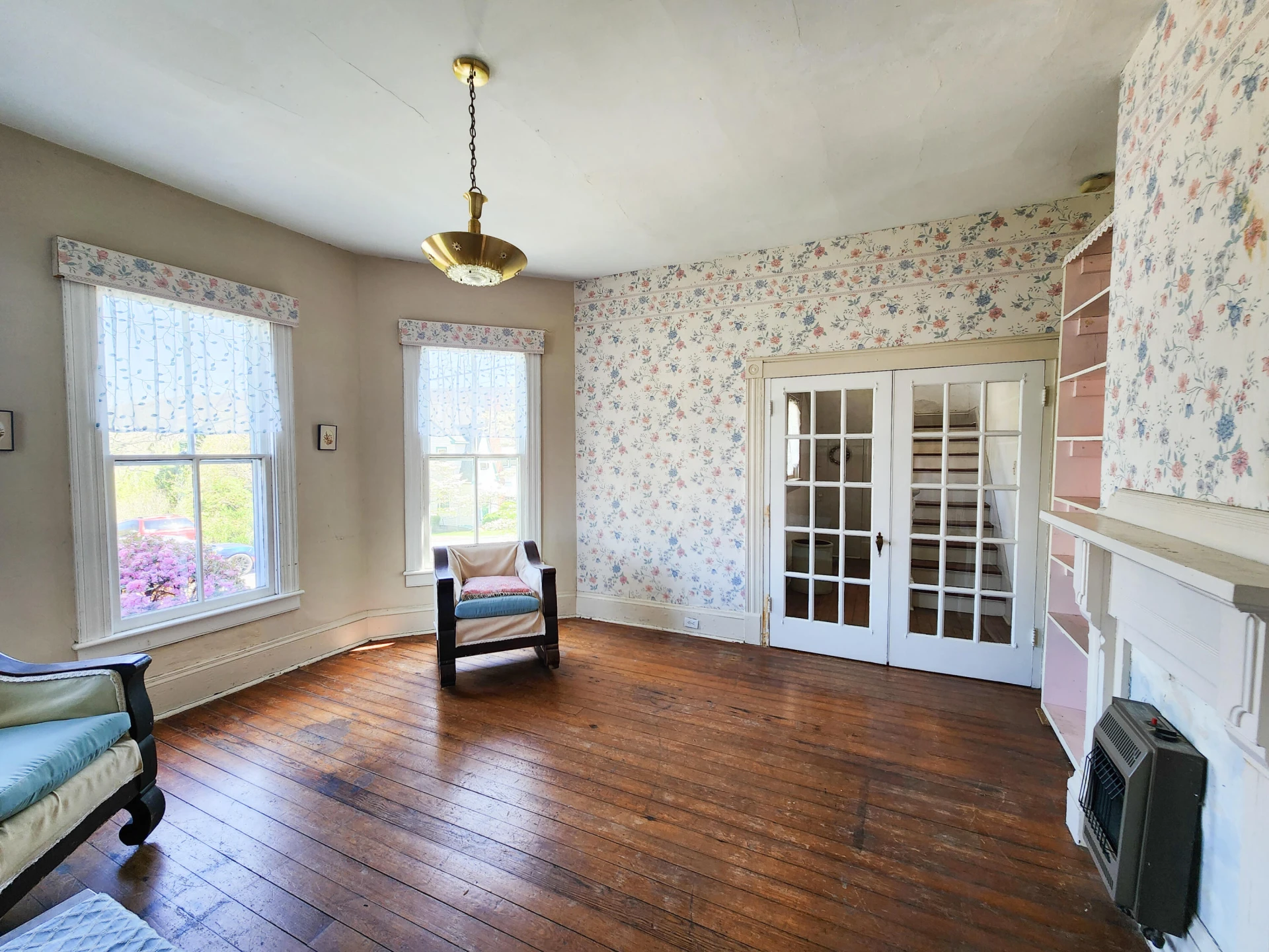 501 Brussels AVE - Photo 16