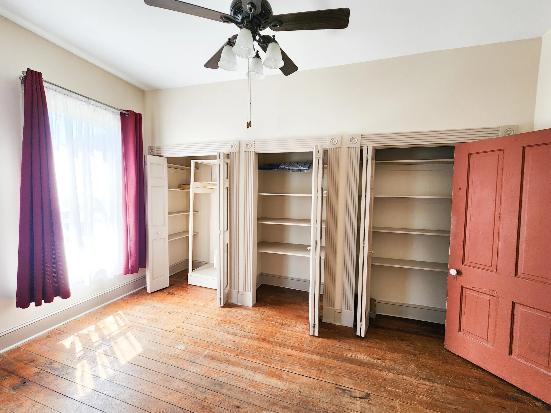 501 Brussels AVE - Photo 26