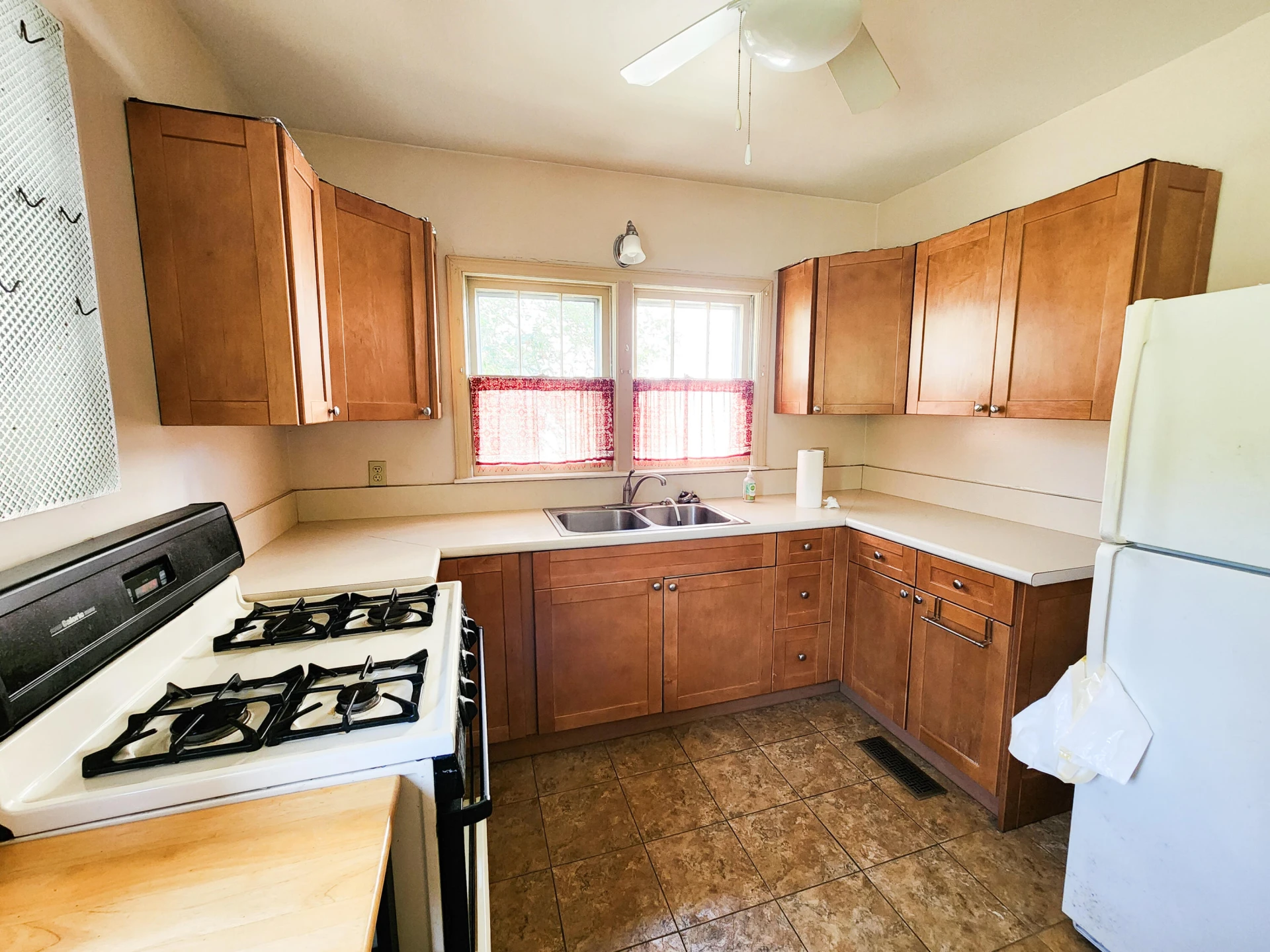 501 Brussels AVE - Photo 29