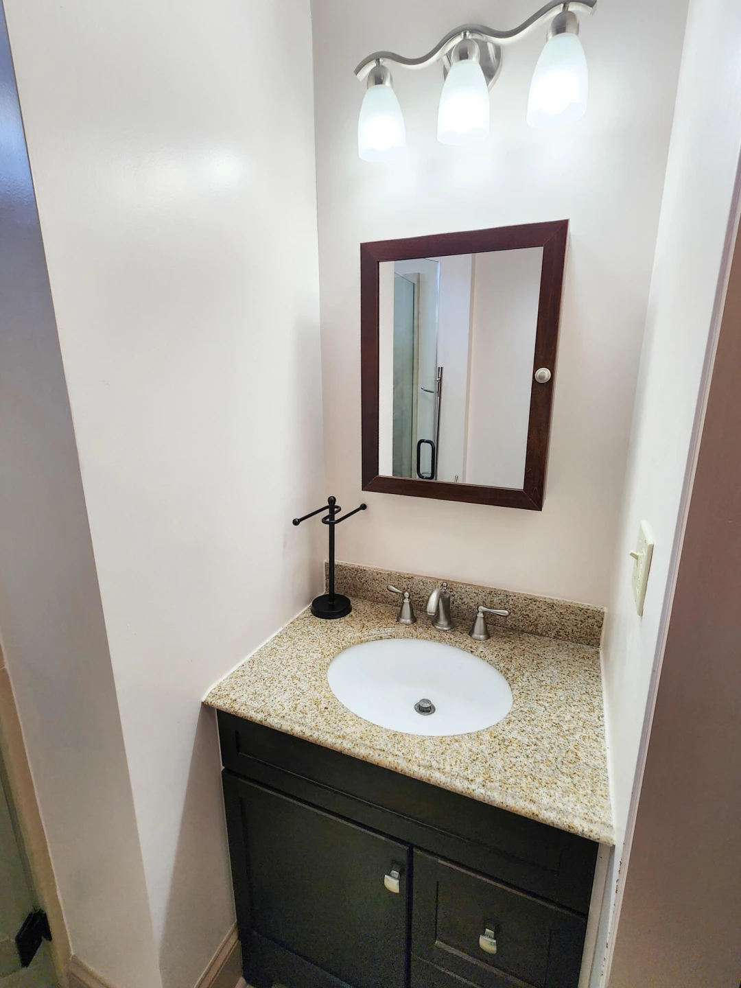 501 Brussels AVE - Photo 35