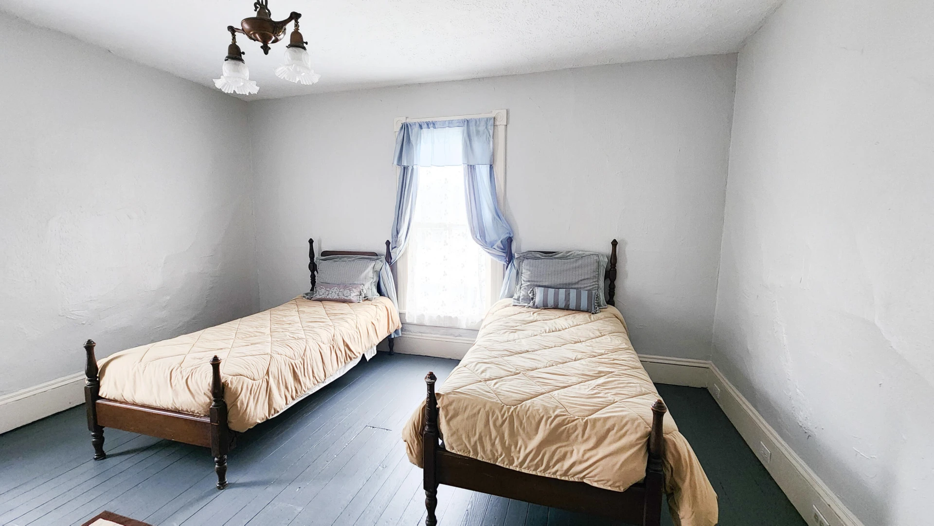 501 Brussels AVE - Photo 37