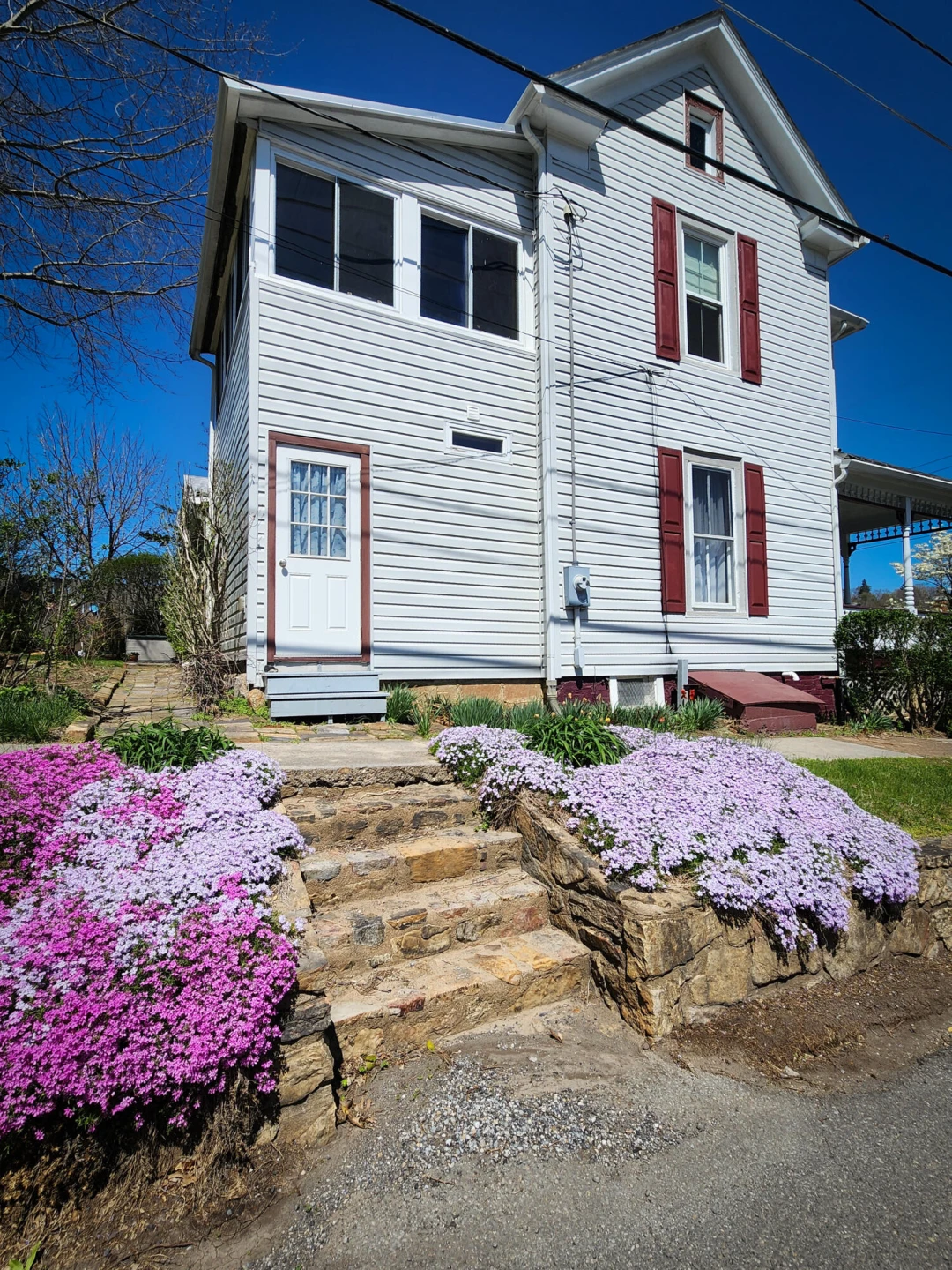 501 Brussels AVE - Photo 8