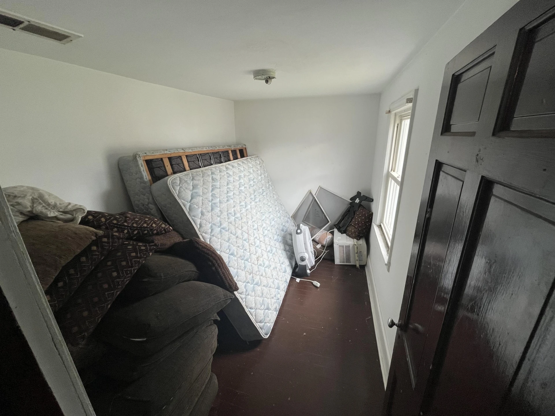 728 Bullitt AVE SE - Photo 14