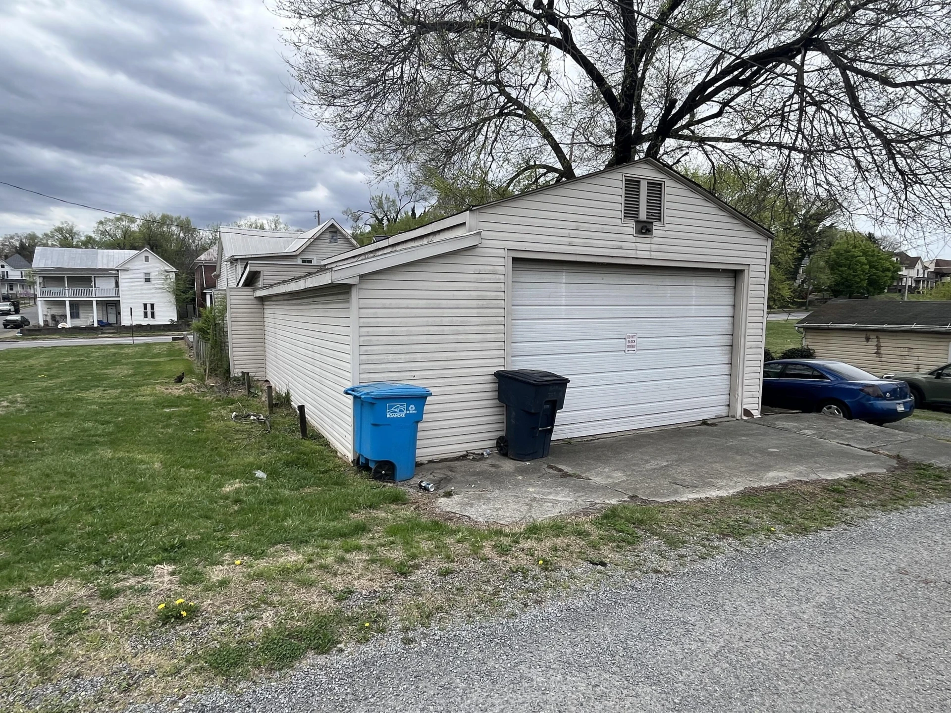 728 Bullitt AVE SE - Photo 17