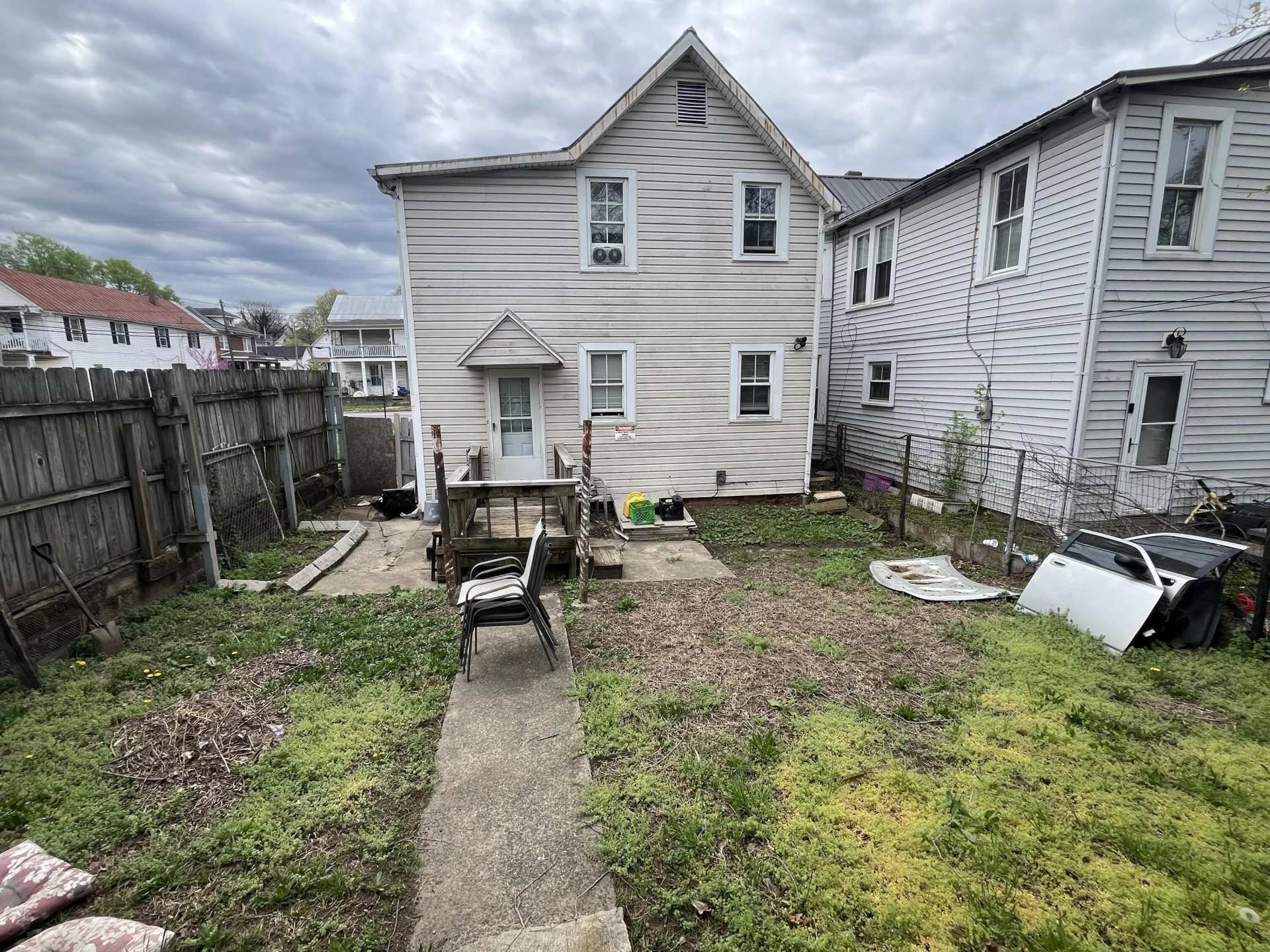 728 Bullitt AVE SE - Photo 2