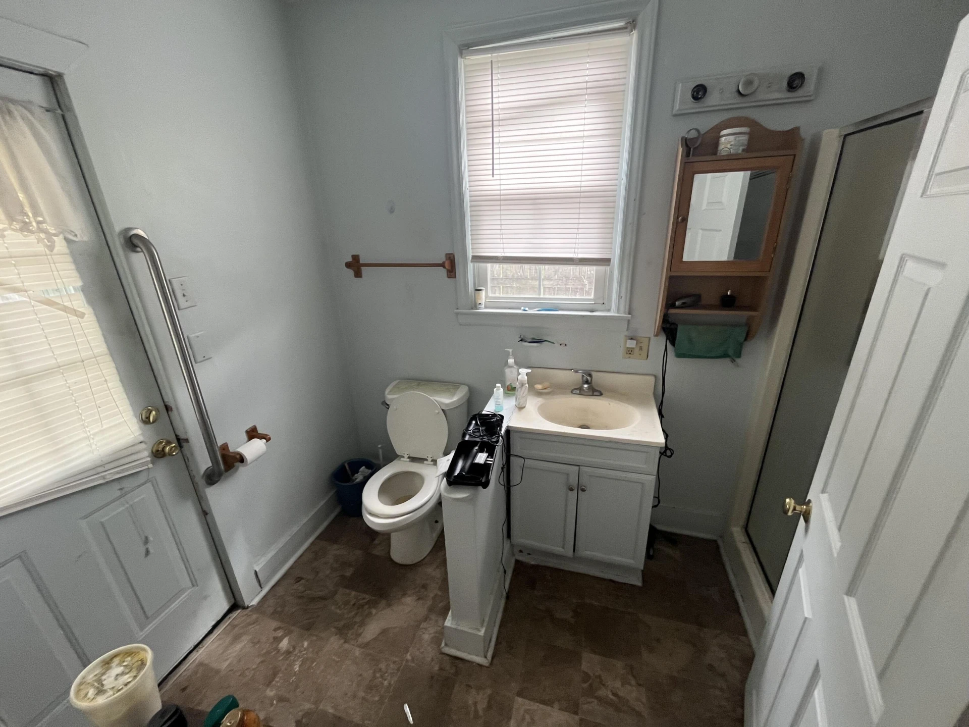 728 Bullitt AVE SE - Photo 9