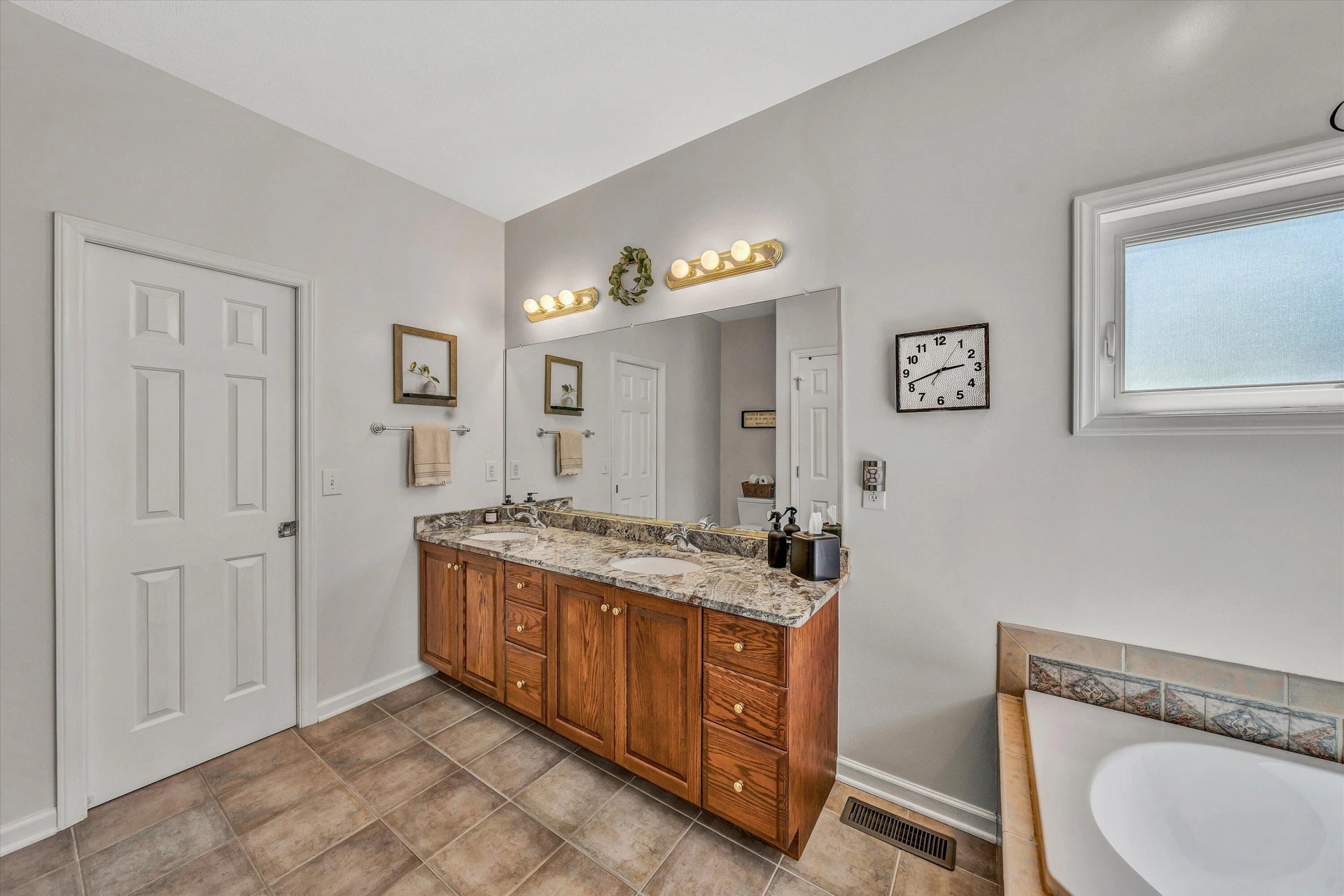 1295 Idlewood RD - Photo 22