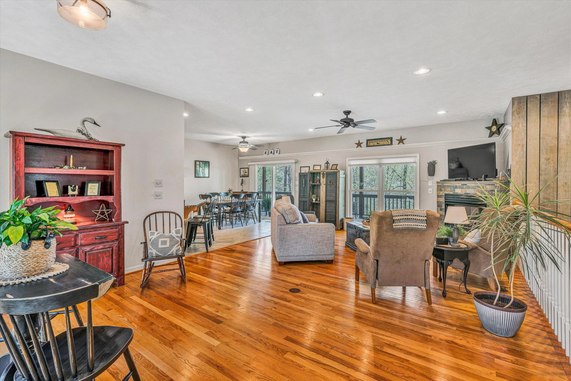 1295 Idlewood RD - Photo 8
