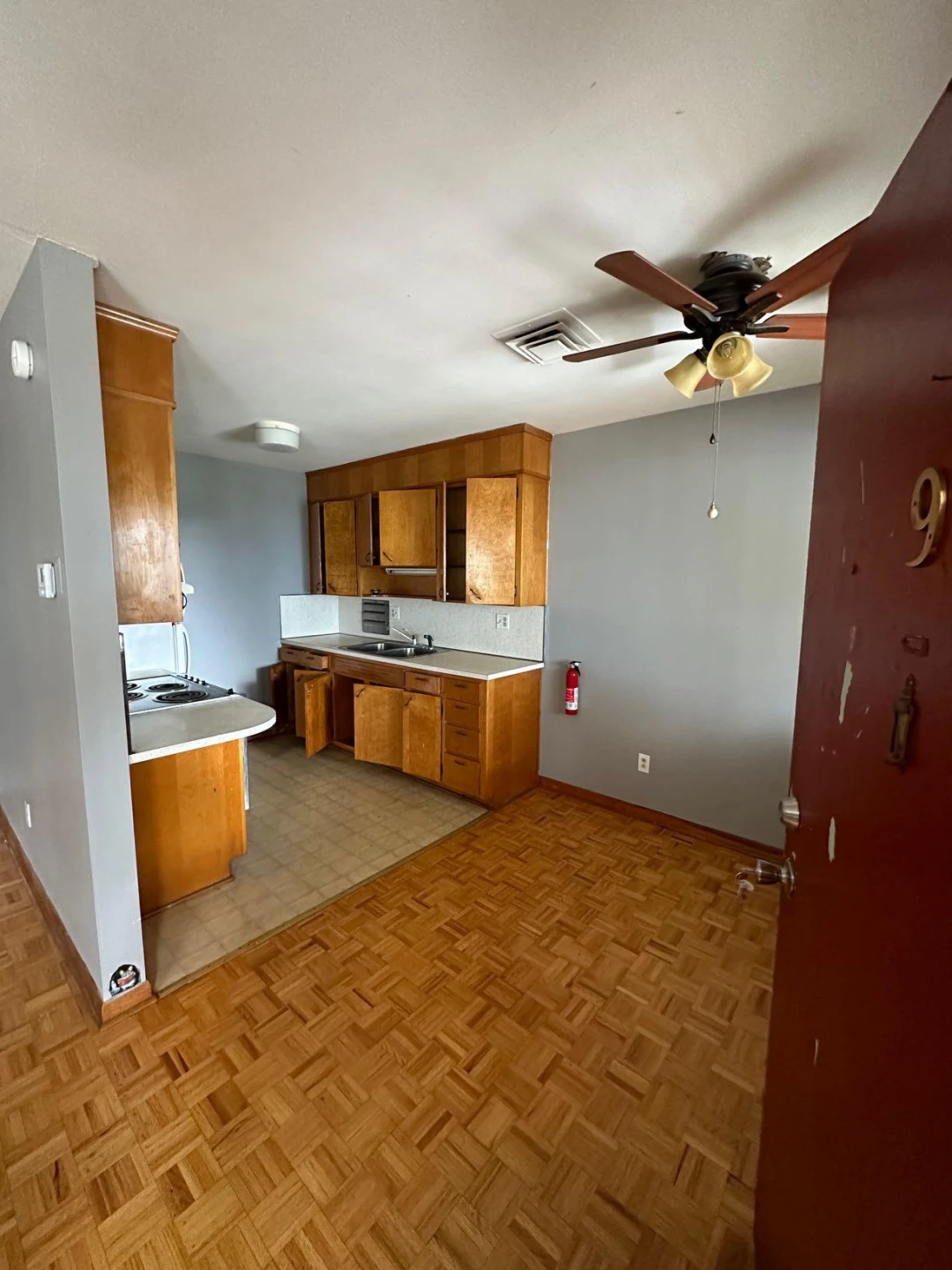 201 Mountain AVE SW - Photo 4