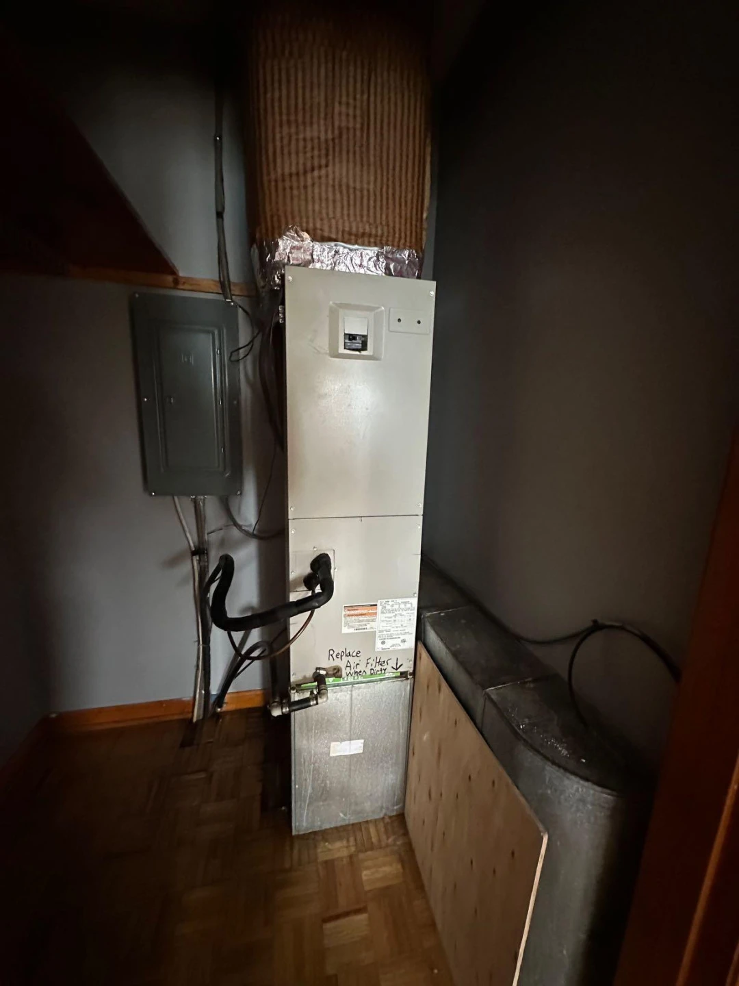 201 Mountain AVE SW - Photo 7