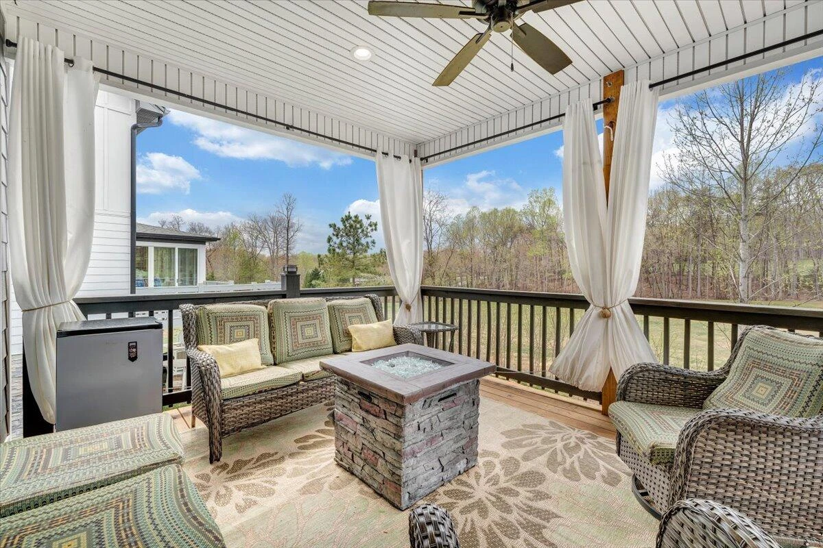 111 Retreat LN - Photo 35