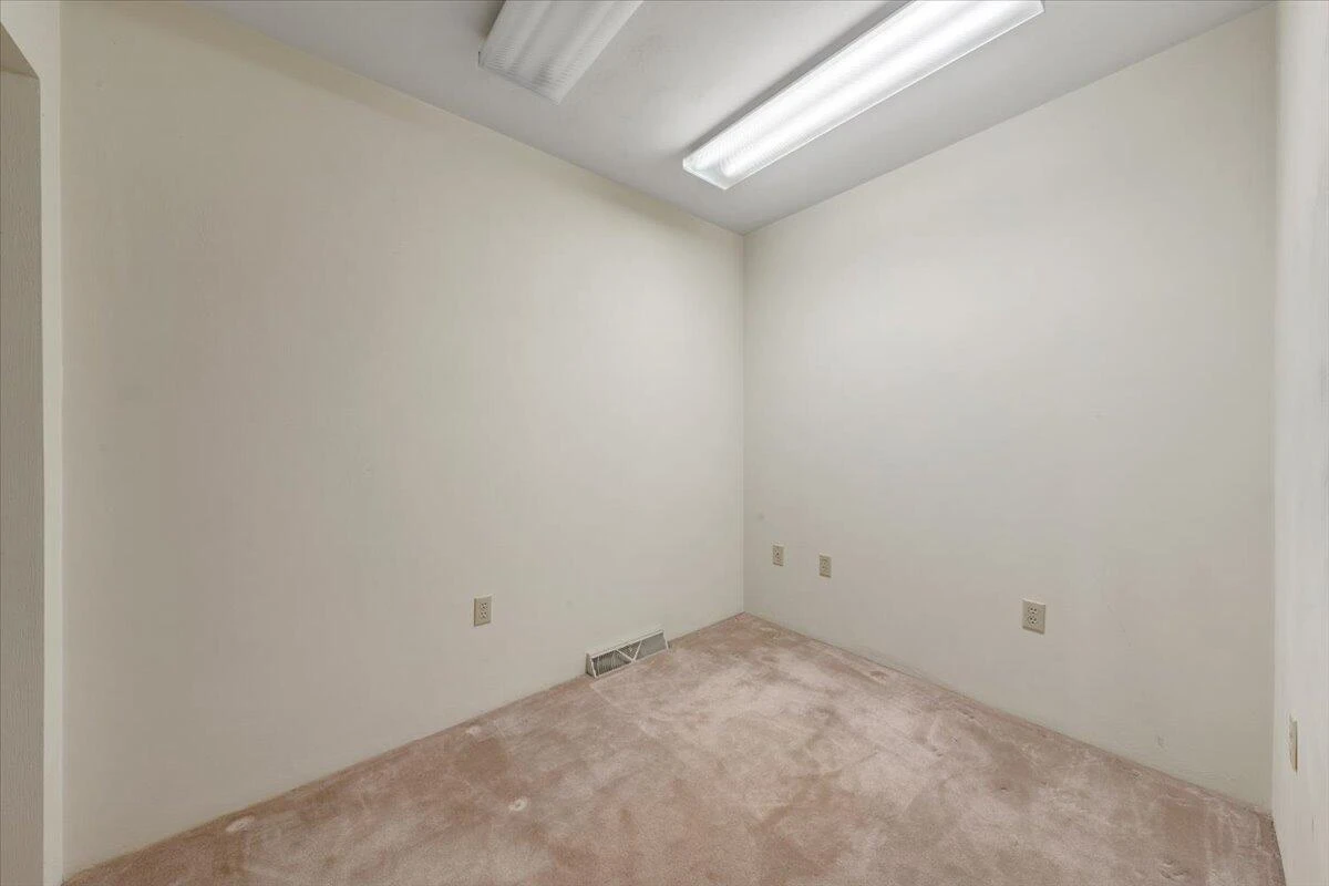 11 Ferns LN - Photo 28