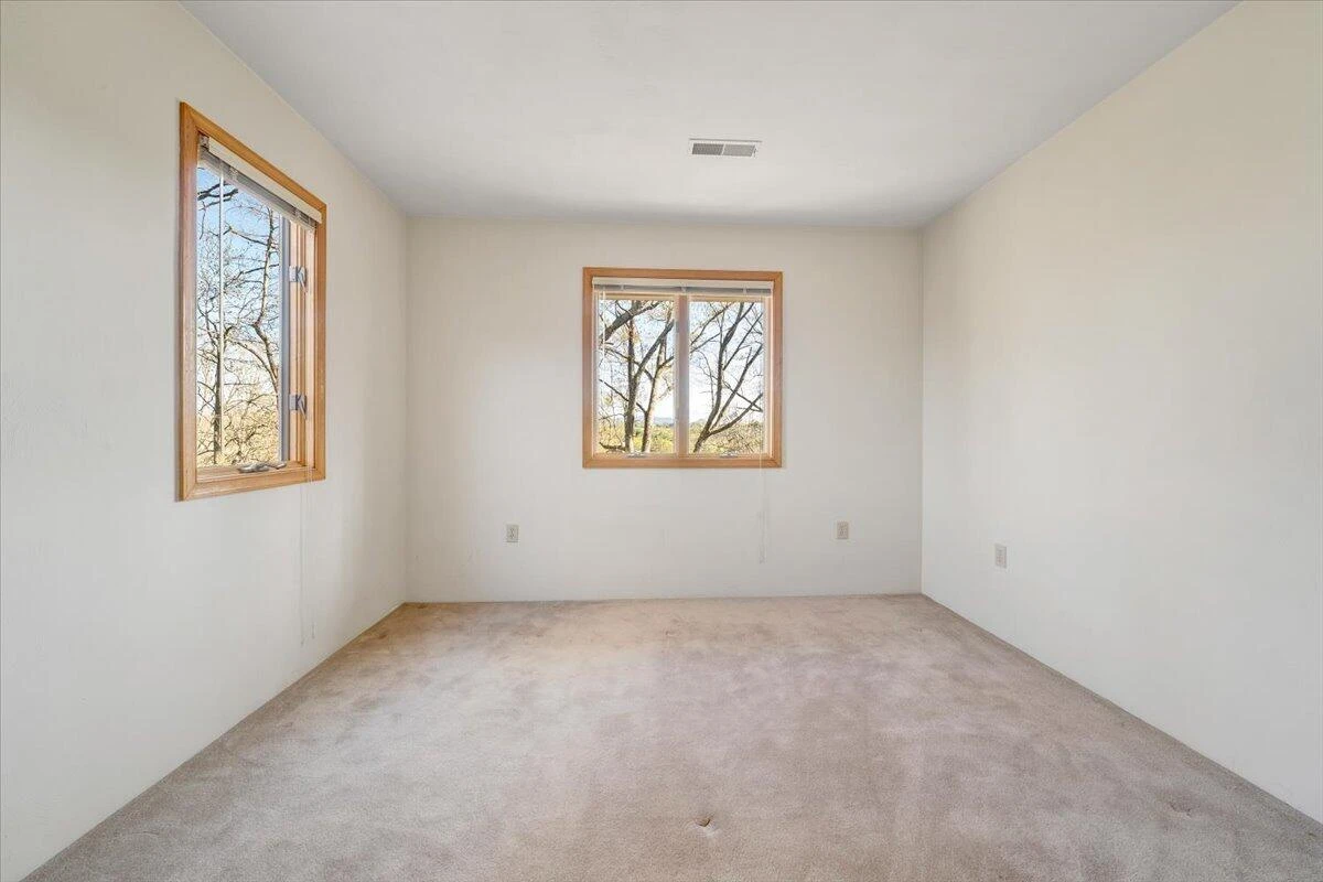 11 Ferns LN - Photo 37