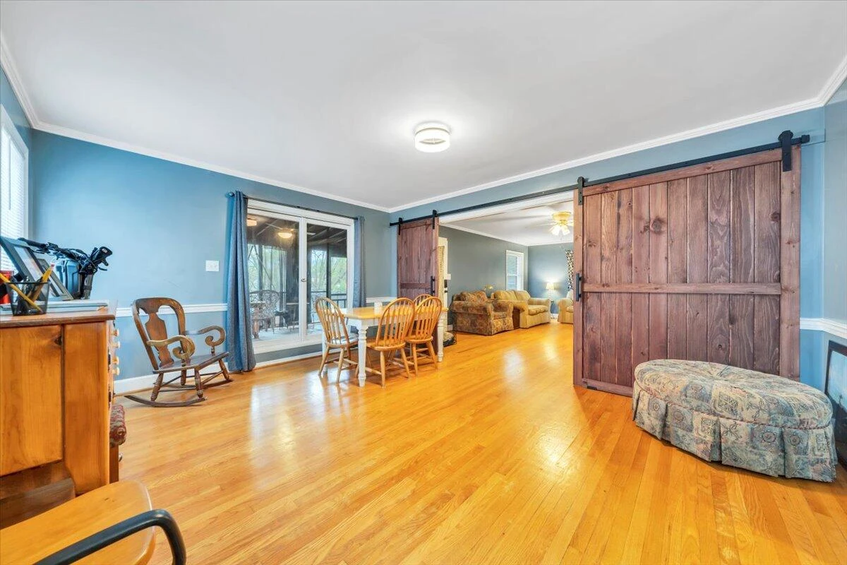 215 Chestnut ST - Photo 10