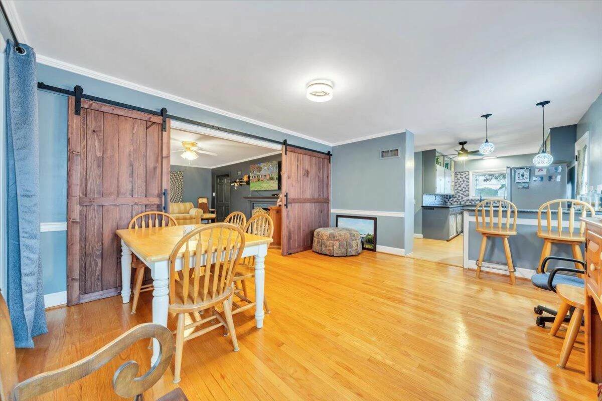 215 Chestnut ST - Photo 11