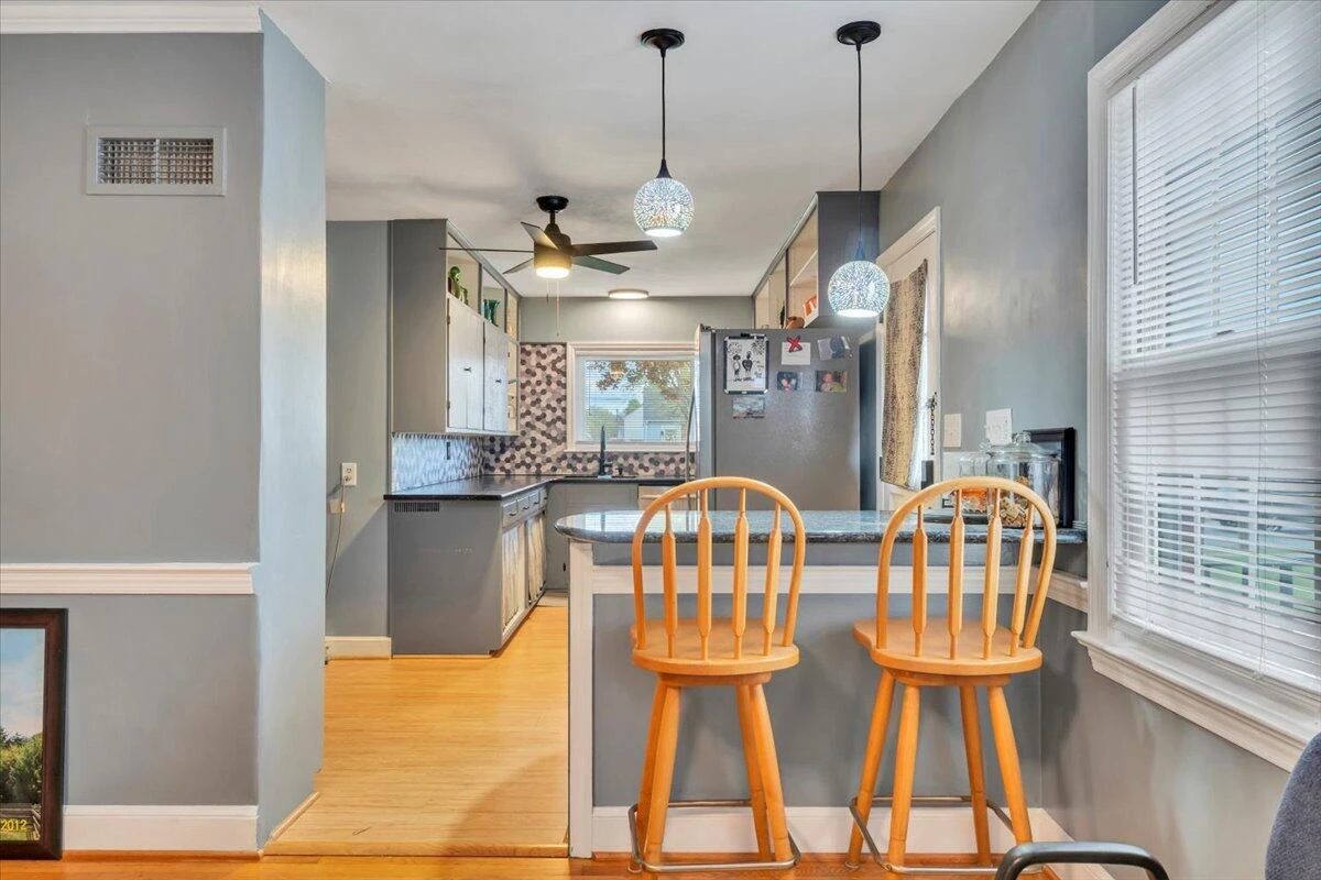 215 Chestnut ST - Photo 12