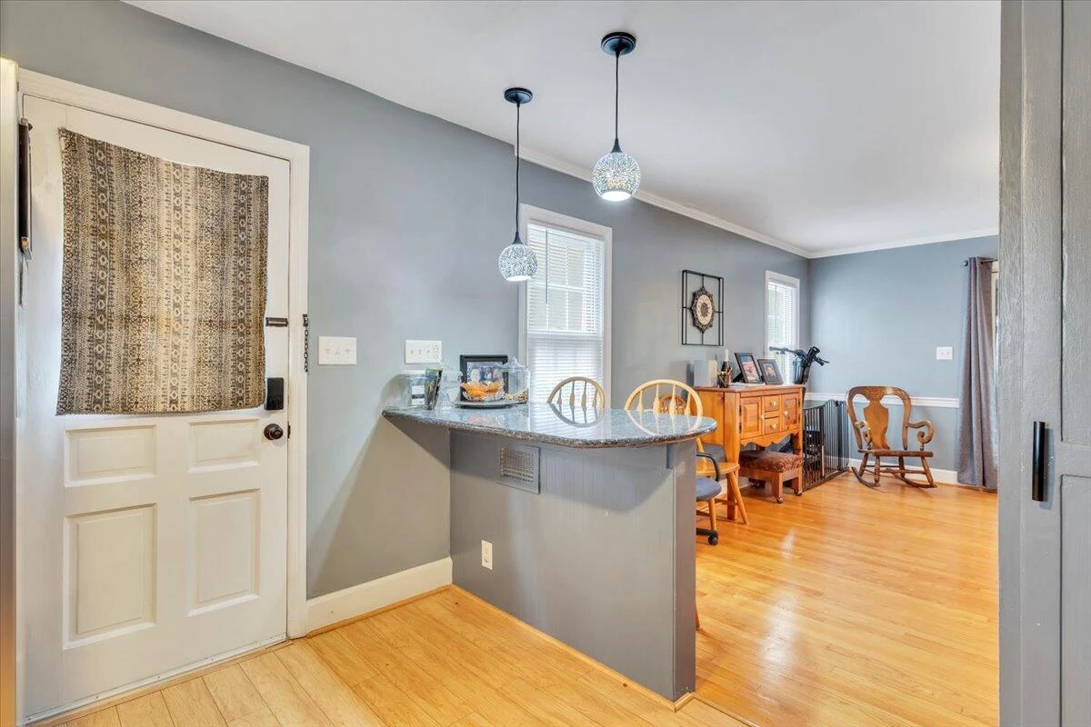215 Chestnut ST - Photo 18