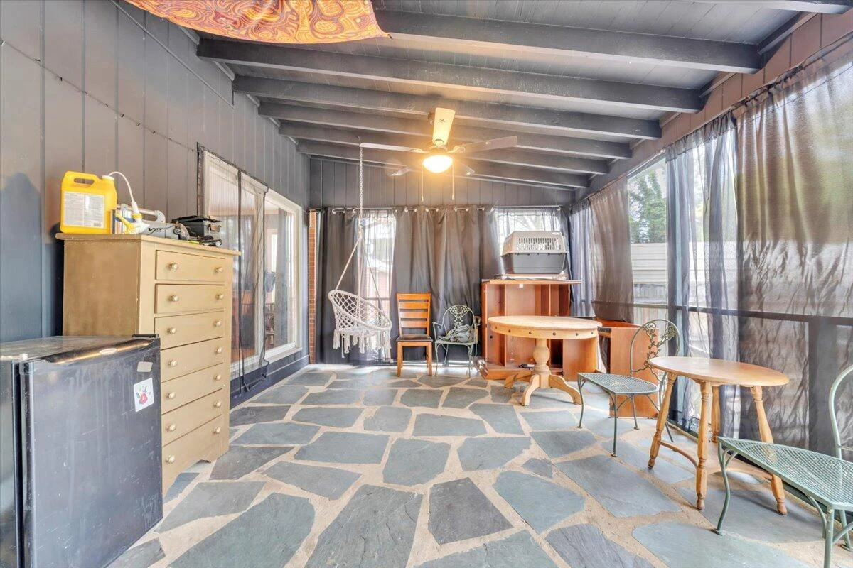 215 Chestnut ST - Photo 20
